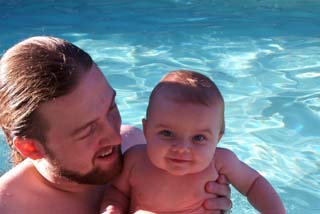 bayvin_pool_smile
